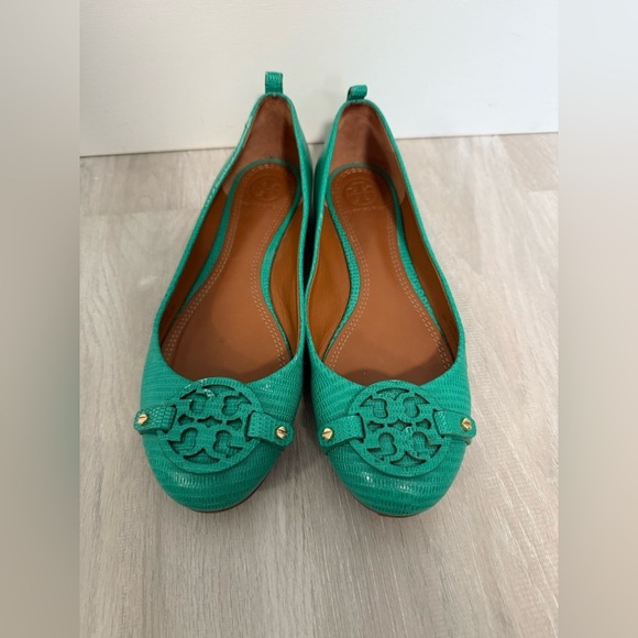 Tory Burch mint green Snake Skin Print Slip On Flats Shoes Size 6.5 - Picture 1 of 13